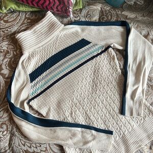 Smartwool Cream and Blue Turtleneck Sweater EUC